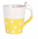GCMG2-T ceramic mug with yellow heart pattern and small cat on the handle