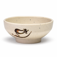 314-E Sauce bowl studio hero
