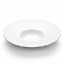 A2807 Angled wide-rim studio hero