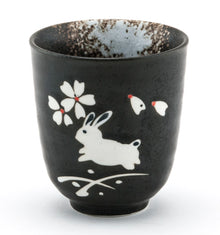 6 oz Black Rabbit Teacup — 3 in × 3¼ in