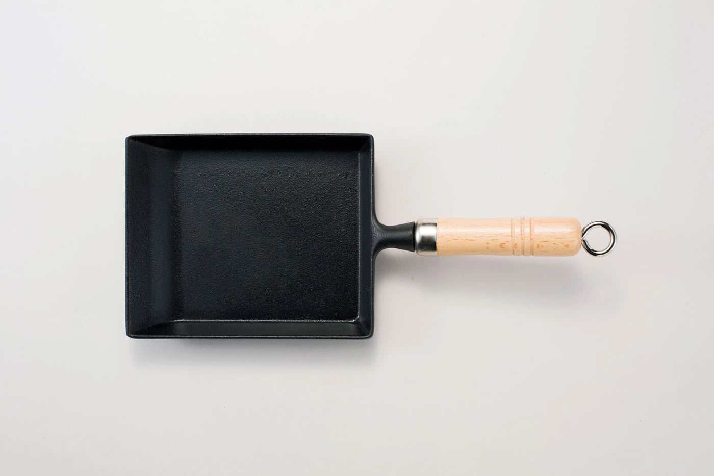 Iwachu 24017 rectangular tamagoyaki pan, wooden handle