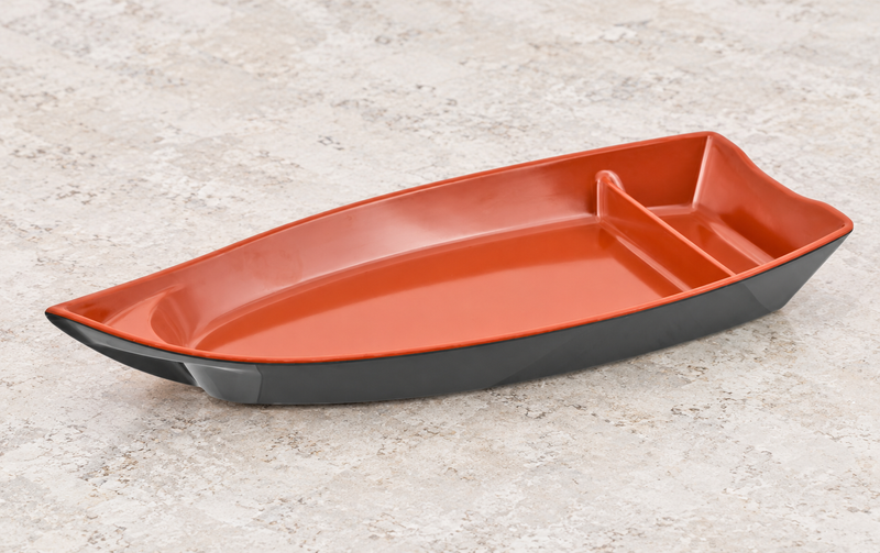 15A-BR black and red boat-shaped plate on a neutral surface