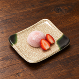 Small Oribe melamine plate with mochi and strawberry halves