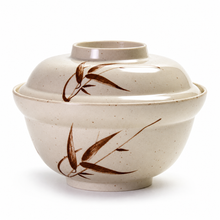 Closed bowl with lid product view