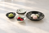 Pictured plate and bowls in dessert service