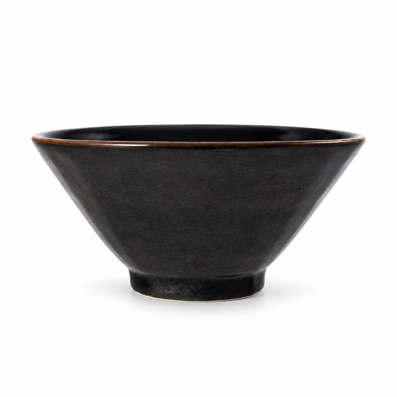 FS58-7 a tapered silhouette with a warm rim
