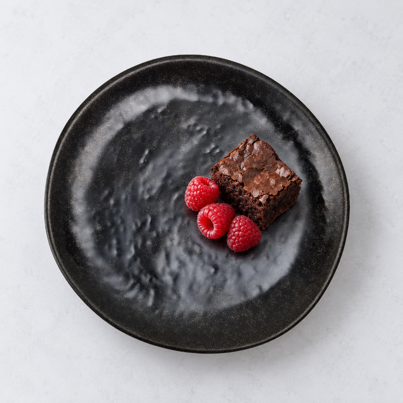 YG-807MG Meteorite Gold plate with a brownie and raspberries