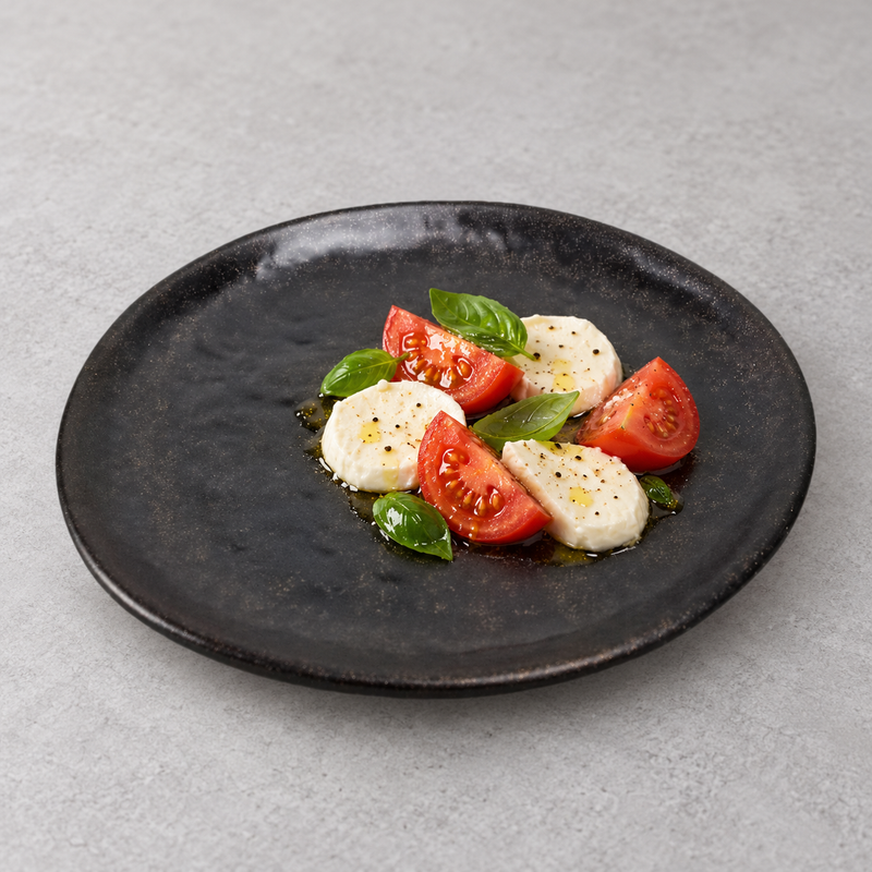 YG-807MG Meteorite Gold plate with tomato, cheese and basil