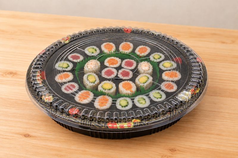 ED-64 party tray with clear lid in a catering setting