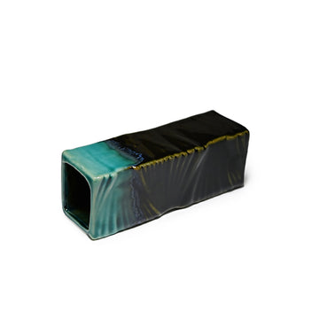 Ceramic vase 2 in x 5.75 in H (YT900-102)