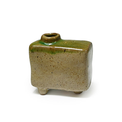 Ceramic vase 3.25 in x 1.75 in x 3.25 in H (YT900-501)