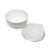 Plastic grater 5 in D x 2.5 in H (K468)