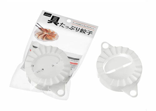 Plastic gyoza mold 4 in D (1095)
