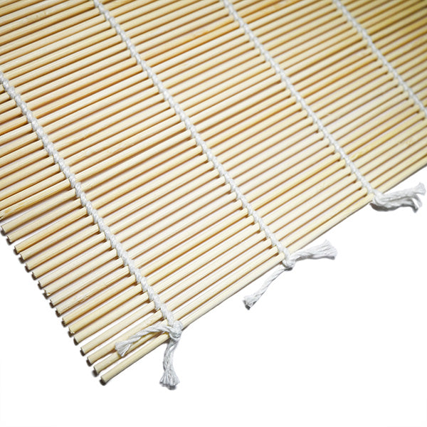 Close-up of the bamboo slats and white cord ties on SM2495