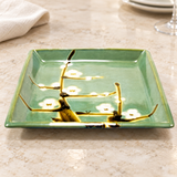 MS212-SU plate on a restaurant tabletop