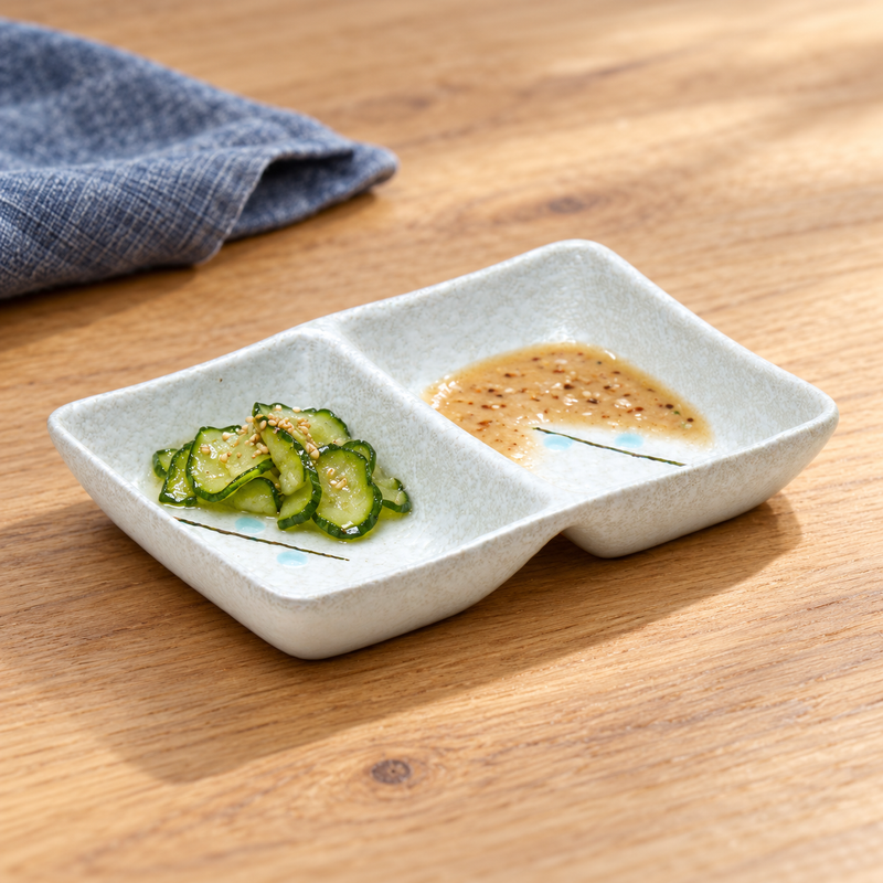 JX152-W with cucumber pickles and sesame sauce