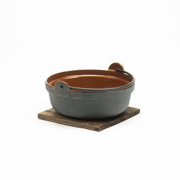 Iron Nabe Pot with Wooden Lid, 17 cm