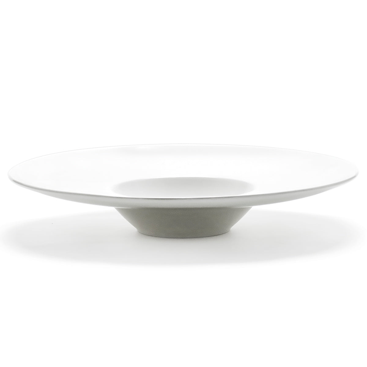 13-1/2" Round Wide-Rim Plate, White Ceramic